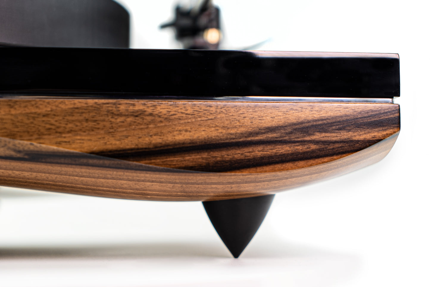 Mediterraneo Walnut Turntable
