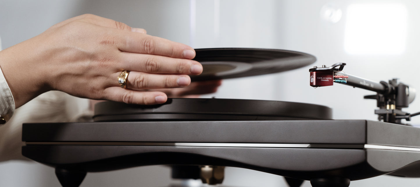 Pianosa Walnut Turntable